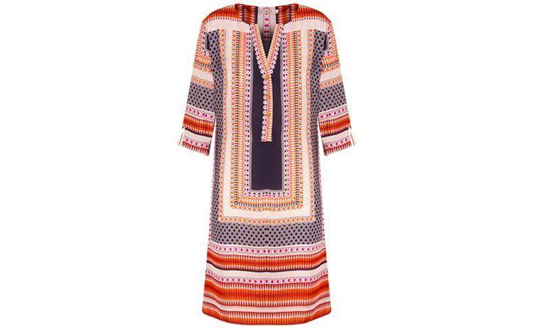 Vestido Lz Klub por R$329 na <a href="http://www.capitollium.com.br/produto/VESTIDO-CHEMISE-SILK-TOUCH-GEOMETRICO-M-3-4--LARANJA-148088?atributo=158:LARANJA" target="blank_">Capitollium</a>