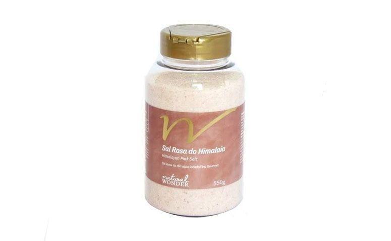Sal Rosa Fino Iodado por R$25,80 na <a href="http://www.lojadamimo.com.br/prod,idloja,22278,idproduto,5163327,sal-rosa-do-himalaia-fino-iodado---550g-pote--5-mm--natural-wonder" target="blank_">Empório Mercantil</a>