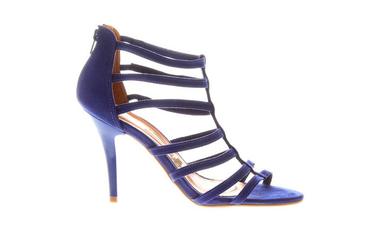 Sandália Vizzano por R$109,90 na <a href="http://ad.zanox.com/ppc/?29468868C78466345&ulp=[[http://www.zattini.com.br/produto/sandalia-vizzano-gladiadora-salto-alto-E11-0030-008?#features-box]]" target="blank_">Zattini</a>