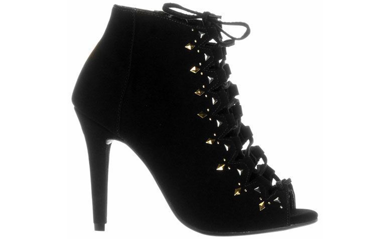 Ankle Boot Via Marte por R$149,90 na <a href="http://ad.zanox.com/ppc/?29468868C78466345&ulp=[[http://www.zattini.com.br/produto/ankle-boot-via-marte-D91-0039-006?]]" target="blank_">Zattini</a>