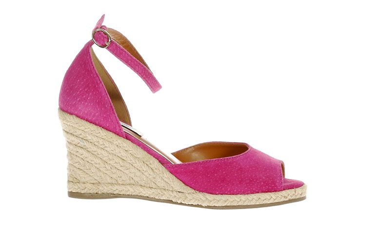 Sandália Jorge Alex por R$159,90 na <a href="http://ad.zanox.com/ppc/?29468868C78466345&ulp=[[http://www.zattini.com.br/produto/sandalia-jorge-alex-anabela-cortica-E47-0311-338]]" target="blank_">Zattini</a>