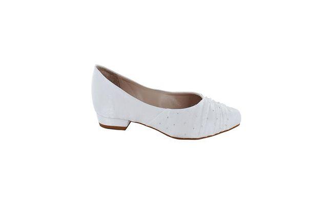 Sapatilha em cetim Belle Mariée por R$ 259,95 na <a href="http://www.durvalcalcados.com.br/quickView.aspx?pc=39#" target="blank_">Durval Calçados</a>