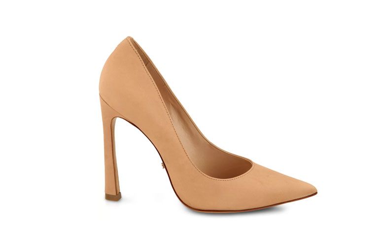 Scarpin Summer Forms por R$ 340 na <a href="http://www.schutz.com.br/store/shoes/scarpins/scarpin-summer-forms-nude/p/0209700010003U" target="_blank">Schutz</a>