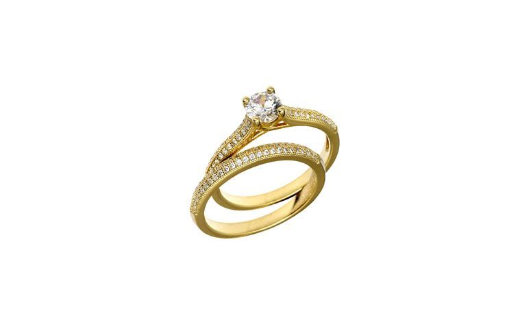 Anel aparador banhado a ouro por R$185,00 na <a href="http://www.vika.com.br/anel-aparador-cravejado-11188.aspx/p" target="blank_">Vika</a>