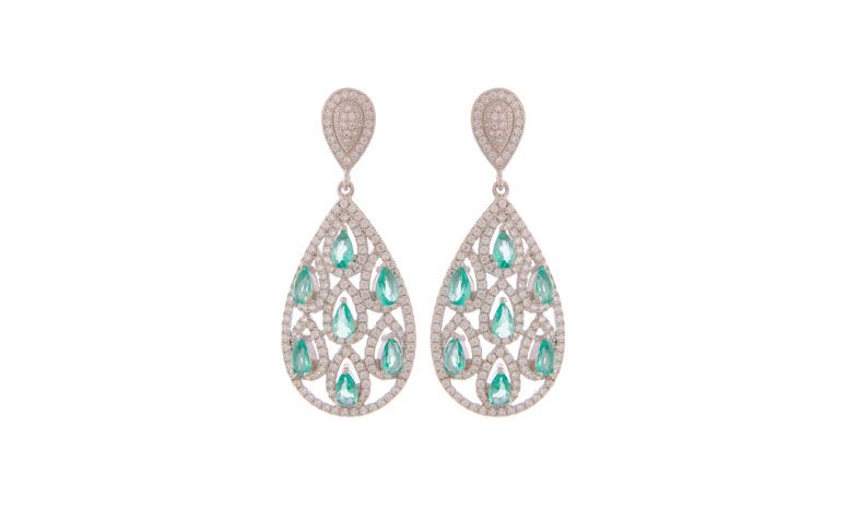 Brinco ouro branco com cristais e zircônia por R$399,90 na <a href="http://www.riverajoias.com.br/produto.php?produto=1283-brinco-ouro-branco-cristais-e-zirconias-semi-joia" target="blank_">Rivera Joias</a>