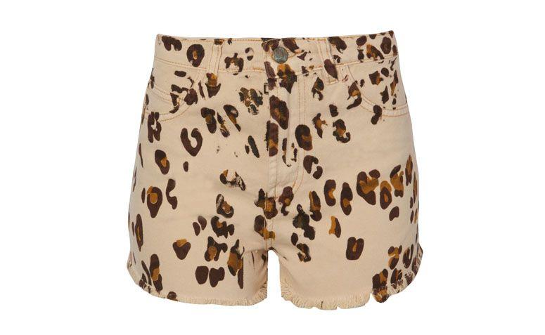 Shorts Farm por R$159 na <a href="http://www.oqvestir.com.br/short-cintura-alta-farm-oniza---bege-61551.aspx/p" target="blank_">Oqvestir</a>