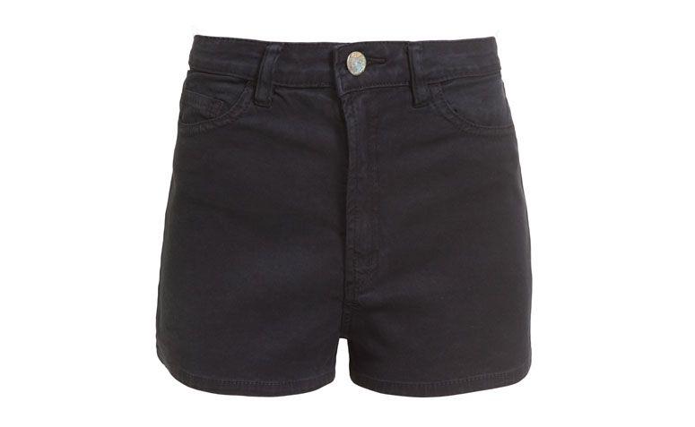 Shorts Farm por R$159 na <a href="http://www.oqvestir.com.br/short-farm-cintura-alta-color---preto-61568.aspx/p" target="blank_">Oqvestir</a>