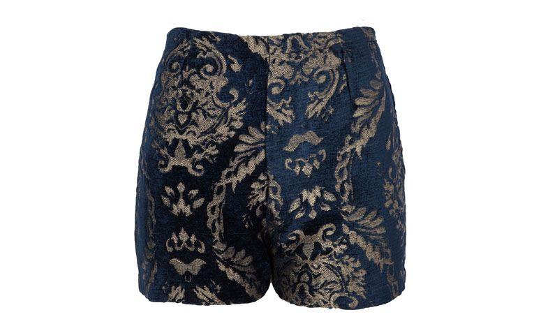 Shor Farm por R$259 na <a href="http://www.oqvestir.com.br/short-farm-cintura-alta-jacquard---marinho-61549.aspx/p" target="blank_">Oqvestir</a>