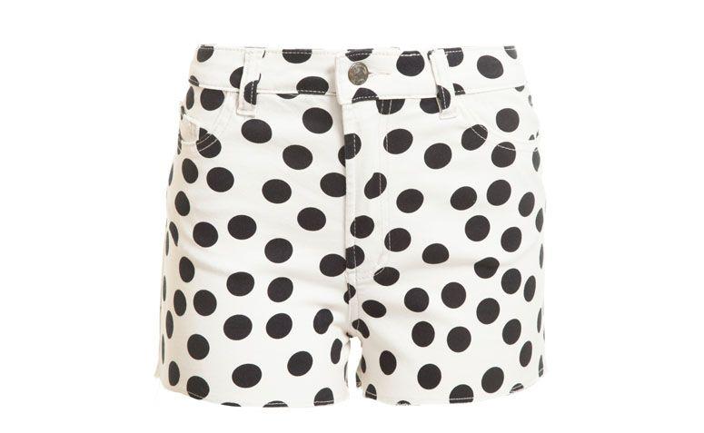 Shorts Farm por R$99 na <a href="http://www.oqvestir.com.br/short-cintura-alta-farm-poa---off-white-58239.aspx/p" target="blank_">Oqvestir</a>
