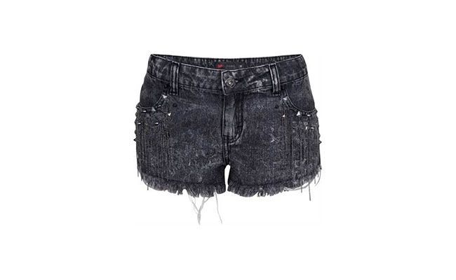 Shorts Jeans Riachuelo por R$99,90 na <a href="http://www.riachuelo.com.br/produto/outono-inverno-2014/pool-trend/feminina/bermudas-shorts/short-jeans/153" target="blank_">Riachuelo</a>