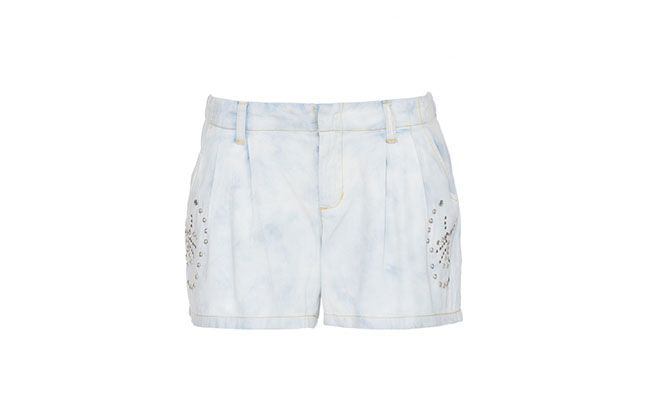 Shorts Jeans Amaro por R$219,90 na <a href="http://amaro.com/shorts-jeans-delave-1079.aspx/p?sku=1454000247" target="blank_">Amaro</a>