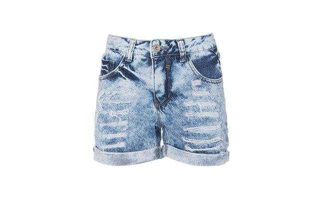 Shorts Jeans Amaro por R$144,90 na <a href="http://amaro.com/shorts-boyfriend-jeans-665.aspx/p?sku=1435000146">Amaro</a>