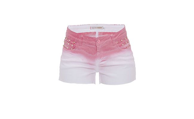 Shorts Jeans Susan Lancman por R$95,00 na <a href="http://www.theboutique.com.br/Shorts/shorts-tie-die-spike-rosa-susan-lancman-5497.html" target="blank_">The Boutique</a>