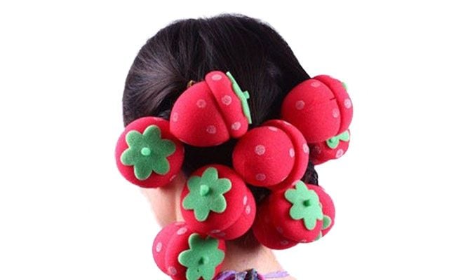 Kit com 12 unidades R$ 4,23 no <a href="http://www.ebay.com/itm/12Pcs-Magic-DIY-Hair-Style-Strawberry-Balls-Soft-Sponge-Hair-Curler-Rollers-8606-/221230307814?pt=US_Hair_Care&var=&hash=item33825a99e6" target="blank_">eBay</a>