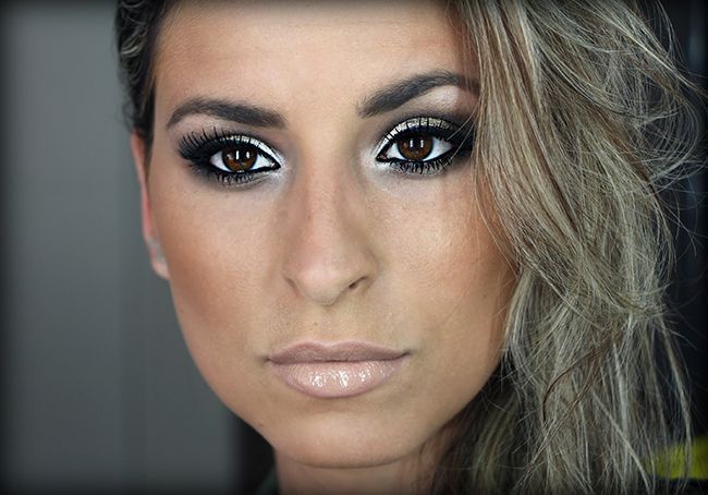 Foto: Reprodução / <a href="http://www.rakaminelliblog.com.br/maquiagem-baphonica-com-produtos-acessiveis/" target="_blank">Raka Minelli</a>
