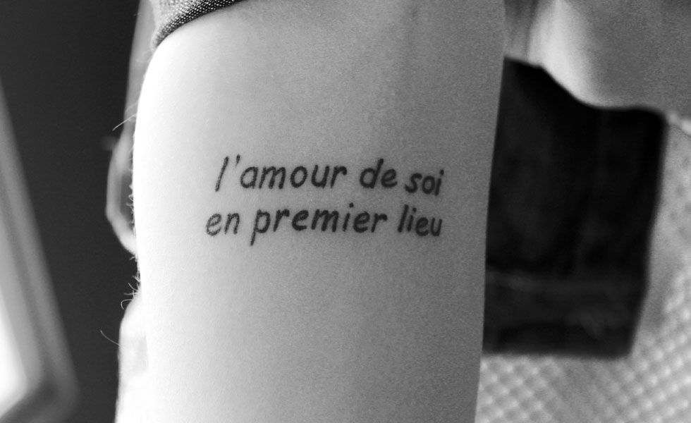 Featured image of post Tatuagens Masculinas Frases Em Ingles em um mar de pessoas meus olhos sempre v o procurar por voc