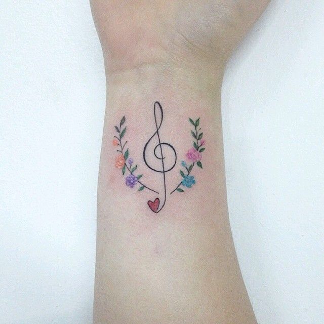 Featured image of post Desenhos De Tatuagens Delicadas Para Imprimir Se voc est em busca de ideias para sua primeira tatuagem uma excelente alternativa s o as tatuagens delicadas