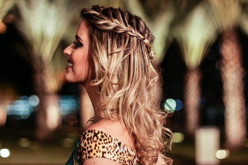 Foto: Reprodução / <a href="http://www.marinacasemiro.com.br/2014/06/look-para-coquetel-cia-maritima-body-saia-longa-de-babado-com-mix-de-estampas/" target="_blank">Marina Casemiro</a>