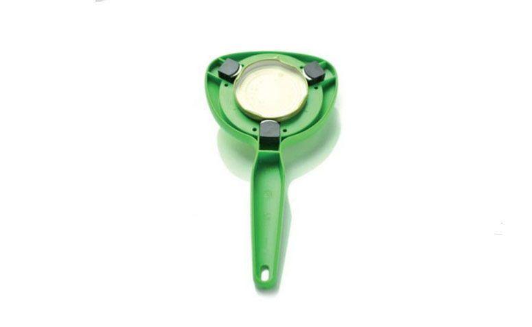 Tupperware Abridor de Tampas por R$119,90 na <a href="http://www.mundotupperware.com.br/tupperware-abridor-de-tampas-importado-verde/p" target="blank_">Mundo Tupperware</a>