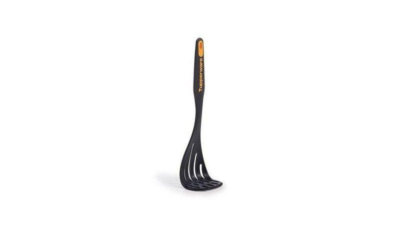 Amassador de Batatas por R$50 na <a href="http://www.mundotupperware.com.br/tupperware-amassador-de-batatas-preto-laranja/p" target="blank_">Mundo Tupperware</a>