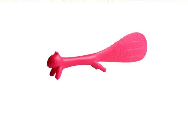Colher esquilo rosa por R$ 19,80 na <a href="http://casalouca.com.br/acessorios-cozinha/1837-colher-esquilo-rosa.html" target="_blank">Casa Louca</a>