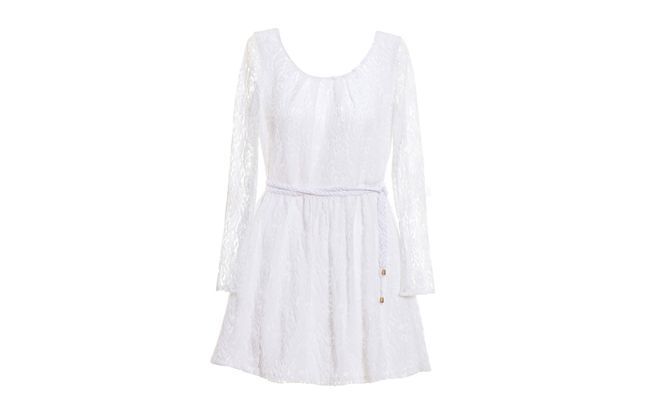 robe en dentelle pour 199 $ en Galeriste