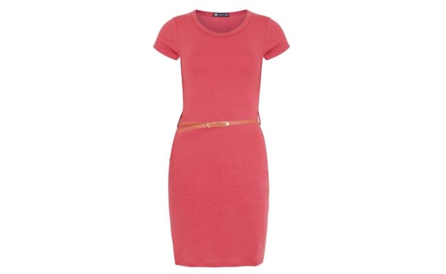 Vestido básico por R$59,90 na <a href="http://bit.ly/1b1tsuy" target="_blank">Dafiti</a>