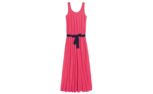 Vestido longo por R$99,99 na <a href="http://www.heringwebstore.com.br/categoria-1/vestidos/vestido-adulto-longo-em-meia-malha-flam-liso-09lv" target="_blank">Hering</a>