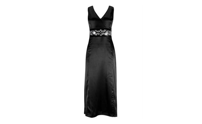 longue robe noire par R 99,90 $ en Posthaus