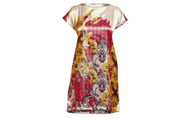 Robe imprimée en satin par R 109,99 $ en Posthaus