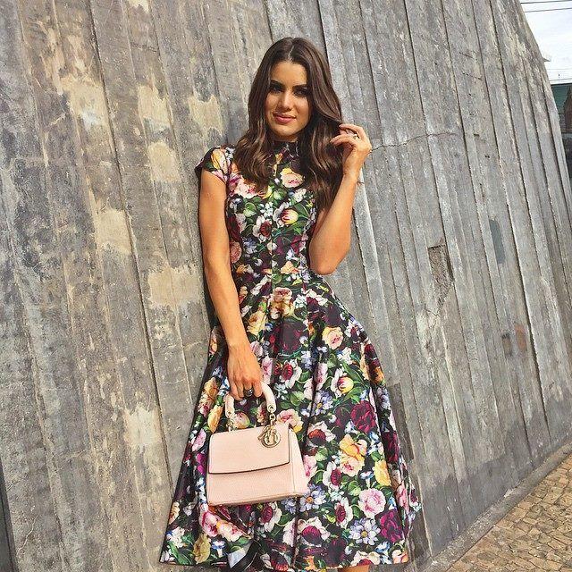 Foto: Reprodução / <a href=" http://modasemlimites.com/2015/02/lancamento-revista-estilo-com-camila-coelho/" target="_blank">Moda sem limites</a>
