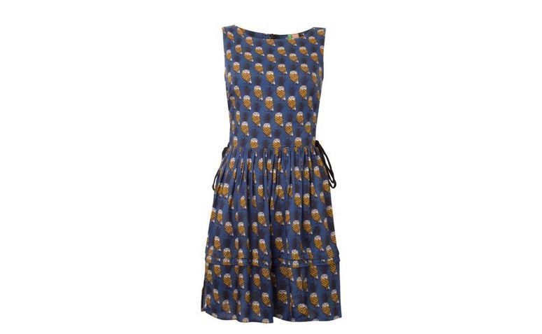 Vestido rodado estampado por R$289,00 na <a href="https://www.oqvestir.com.br/vestido-trancado-coruxi-marinho.html
" target="blank_">Oqvestir</a>