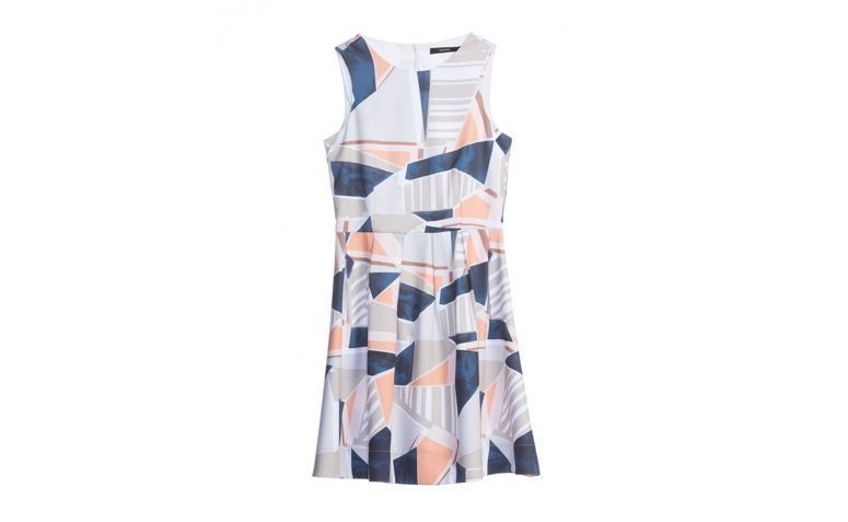 Vestido rodado estampado por R$169,90 na <a href="https://amaro.com/p/vestido-curto-rodado/geo-blocks?utm_source=zanox&utm_medium=deeplink&utm_campaign=custom_deeplink&utm_content=custom_deeplink&zanpid=2232112865081891840" rel="nofollow" target="blank_">Amaro</a>
