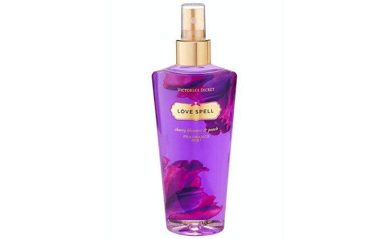 Body Splash por R$49,90 na <a href="http://www.lovelly.com.br/splashs/splash-love-spell.html" target="blank_">Lovelly</a>