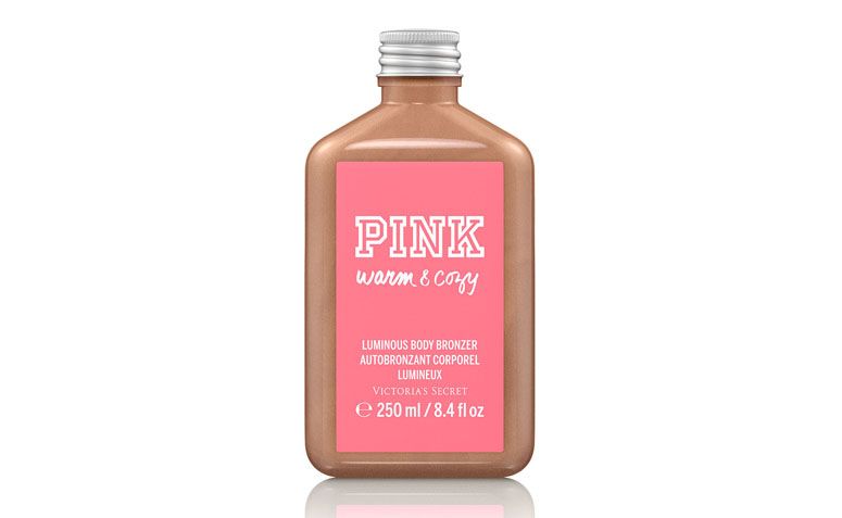 Bronzer Corporal por R$99,90 na <a href="http://www.evidenciacosmeticos.com.br/warm-cozy-luminous-body-bronzer-pink-victoria-s-secret.html" target="blank_">Evidencia</a>