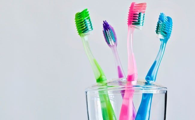 12-utilidades-diferentes-da-escova-de-dente