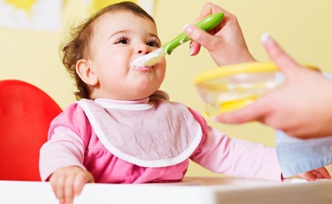7 dicas para escolher a cadeira de alimentação do bebê
