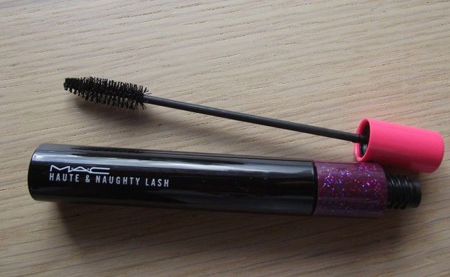 haute-and-naughty-lash-mascara