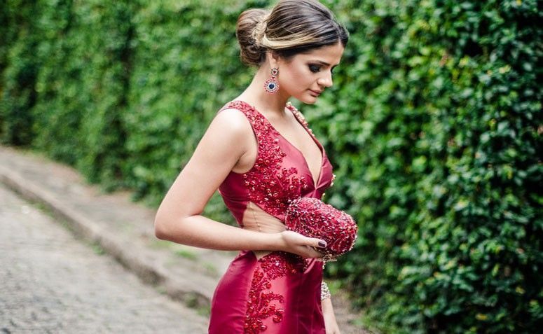 Vestido longo de festa: como escolher o look ideal para uma noite de gala