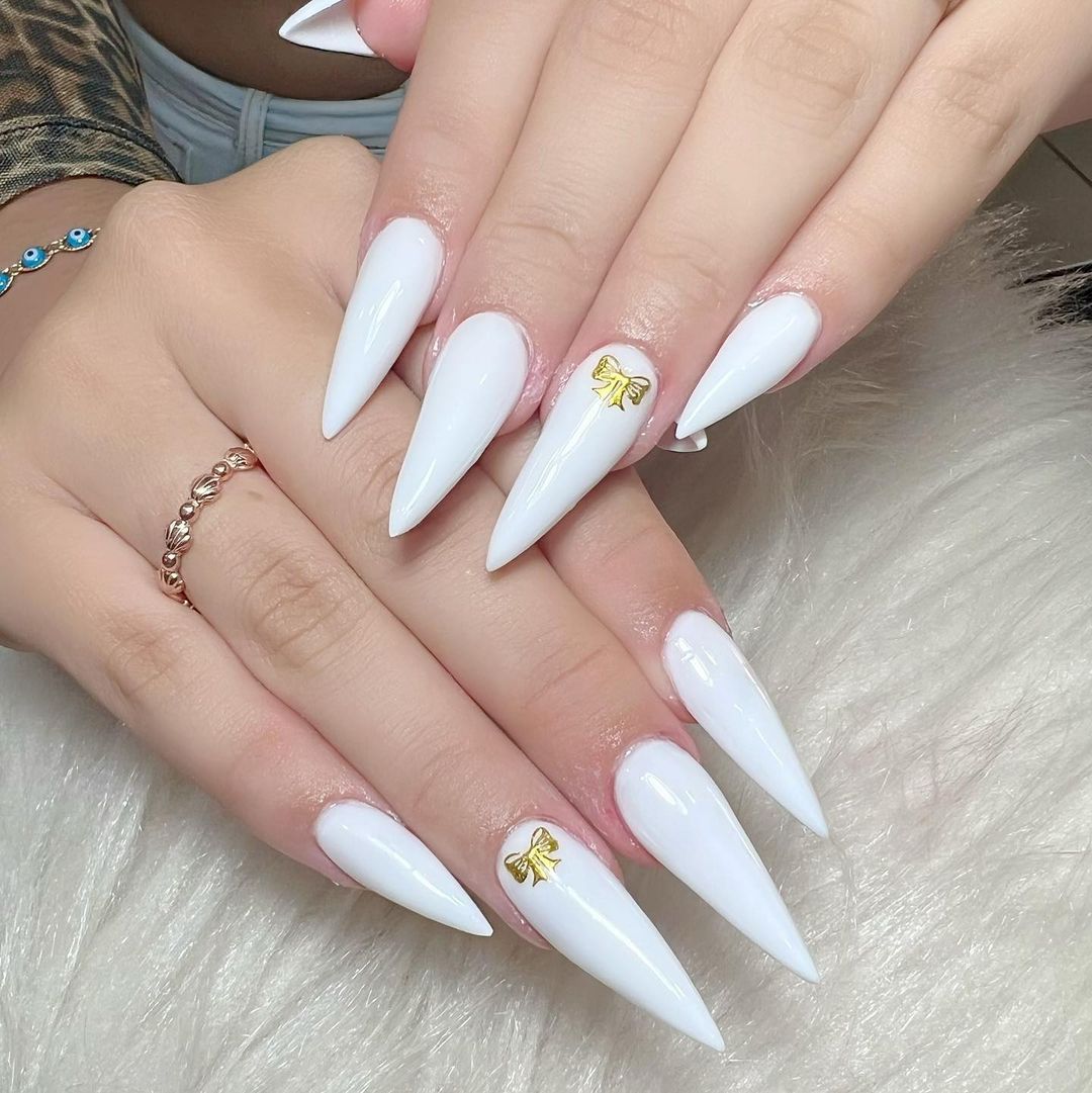 Unhas stiletto: o que é, como fazer e 20 ideias poderosas
