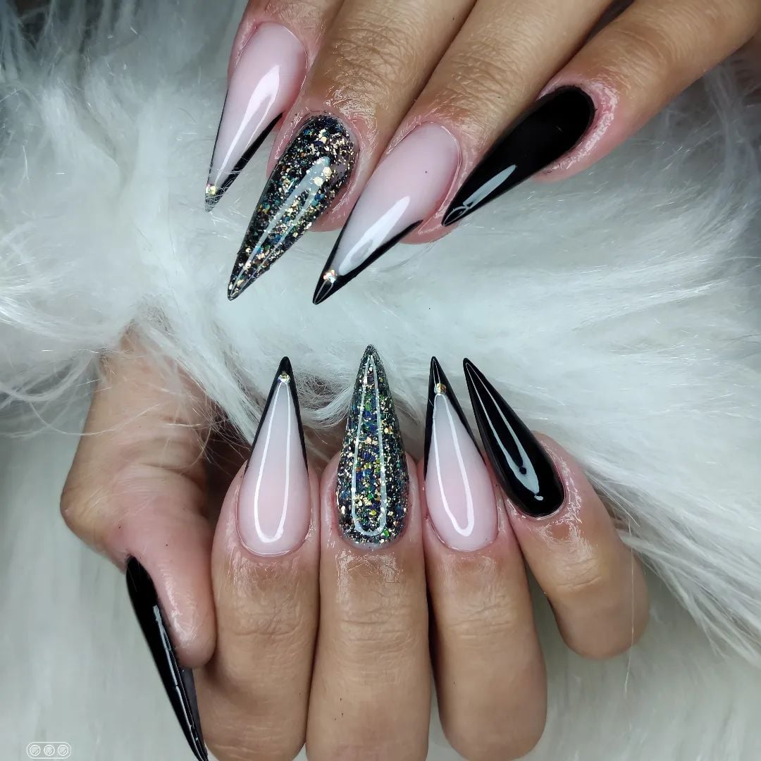 Unhas stiletto: o que é, como fazer e 20 ideias poderosas