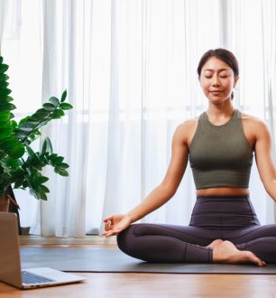 Yoga: conheça a prática que traz benefícios à mente e ao corpo