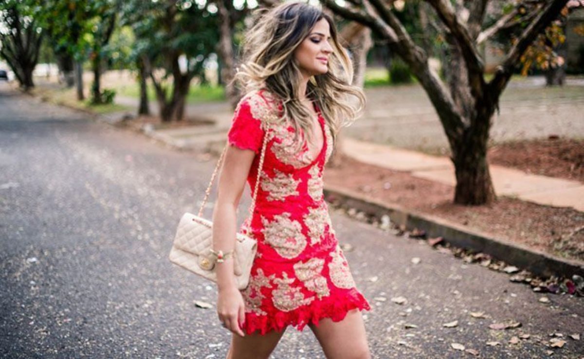 vestido com renda curto
