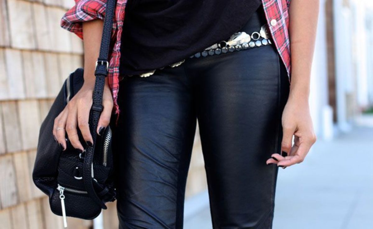 Calça Ajustada No Quadril E Larguinha Nas Pernas Calca De Couro 60 Looks Cheios De Estilo Para Voce Copiar