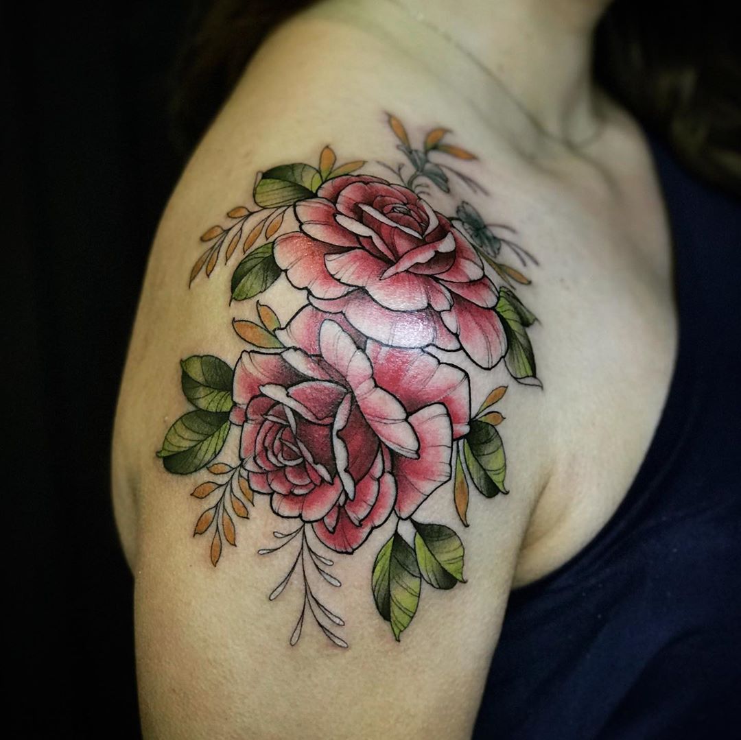 60 ideias de tatuagem de flor na mão para te convencer a fazer a sua