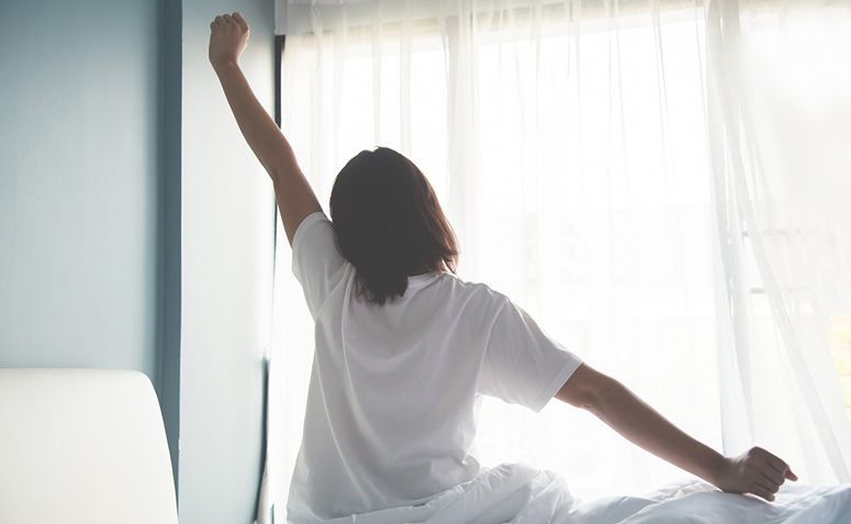 8 dicas para você acordar cedo sem sofrer (tanto)