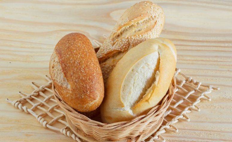 Truque simples para manter o pão francês fresquinho por mais tempo