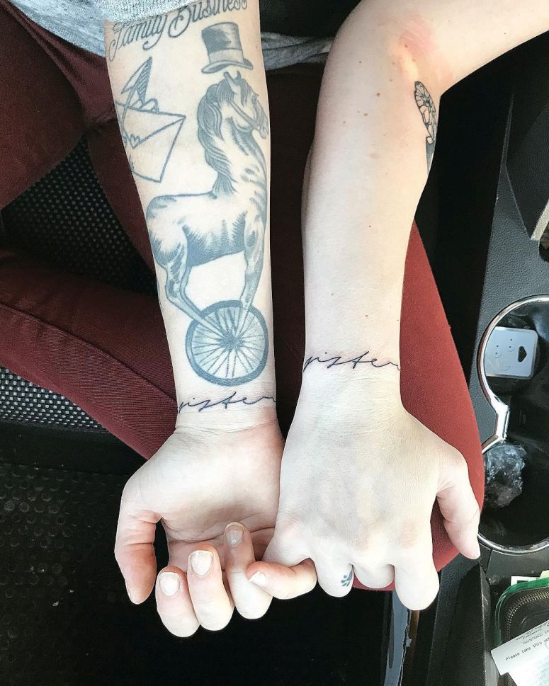 Lindas tatuagem de irmãs 🥰  Tatuagem de irmãs, Tatuagem, Lindas