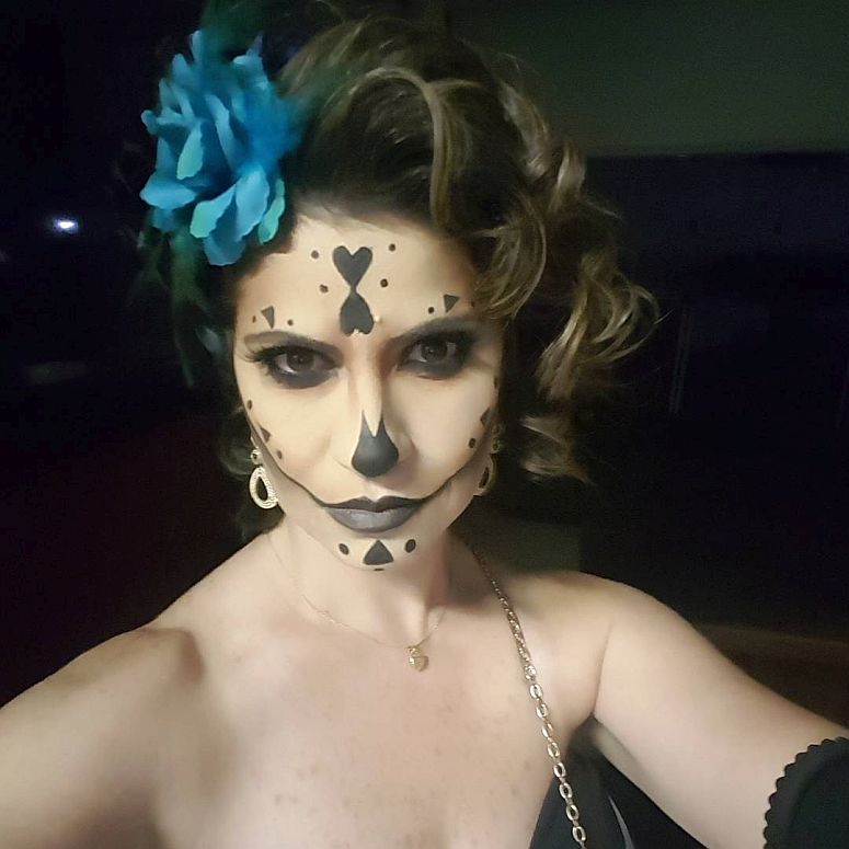 Maquiagem Caveira Mexicana - Half Face Skull Makeup Tutorial - Halloween  2020 - Carla M. 