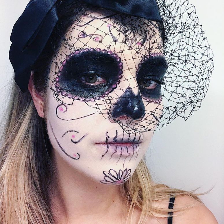 Maquiagem Caveira Mexicana - Half Face Skull Makeup Tutorial - Halloween  2020 - Carla M. 